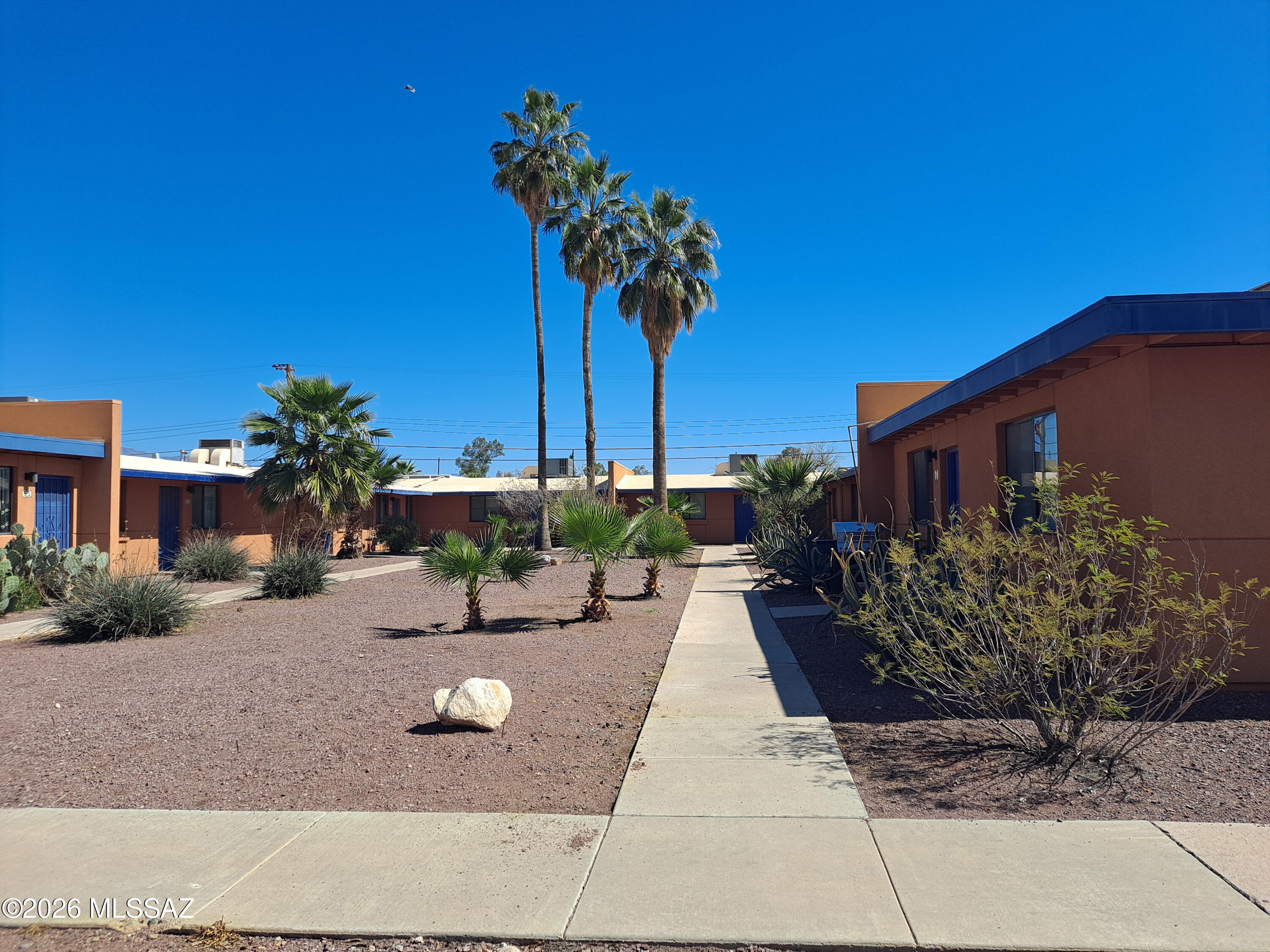 350 North Silverbell Road, Unit 40 Tucson, AZ 85745 - Photo 6 of 26 Side