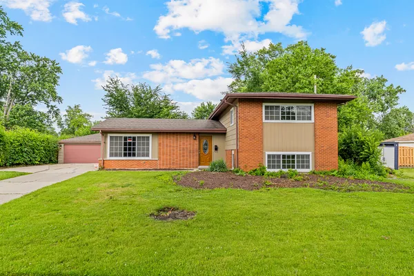$224,900 | 303 Springfield Street, Park Forest, IL 60466
