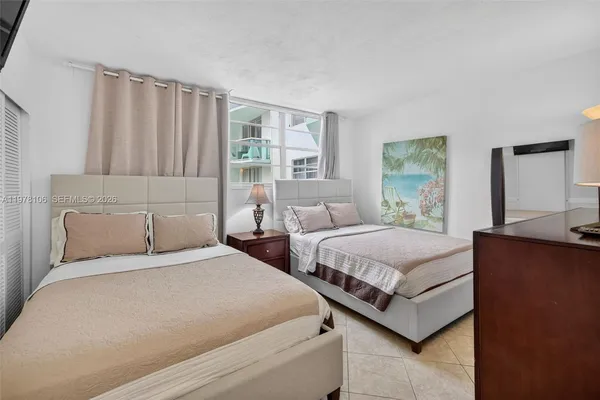 $2,700 | 3801 South Ocean Drive, Unit 4R, Hollywood, FL 33019