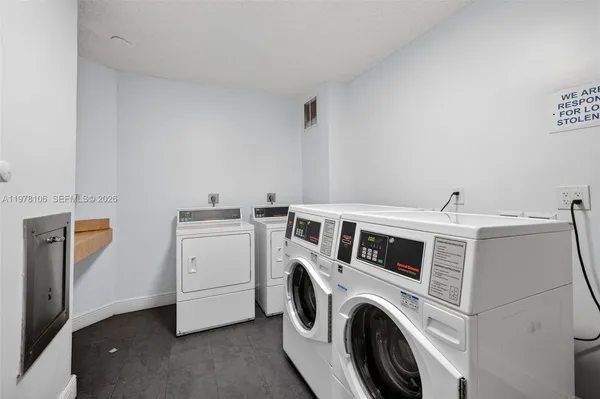 $2,700 | 3801 South Ocean Drive, Unit 4R, Hollywood, FL 33019