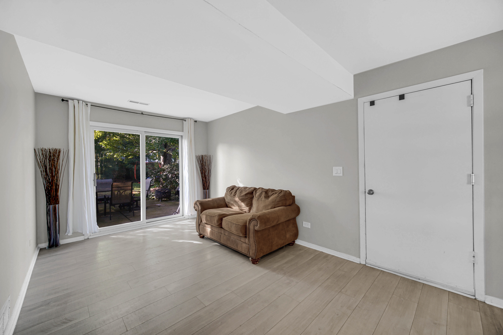 589 Arthur Drive Cary, IL 60013 - Photo 2 of 22