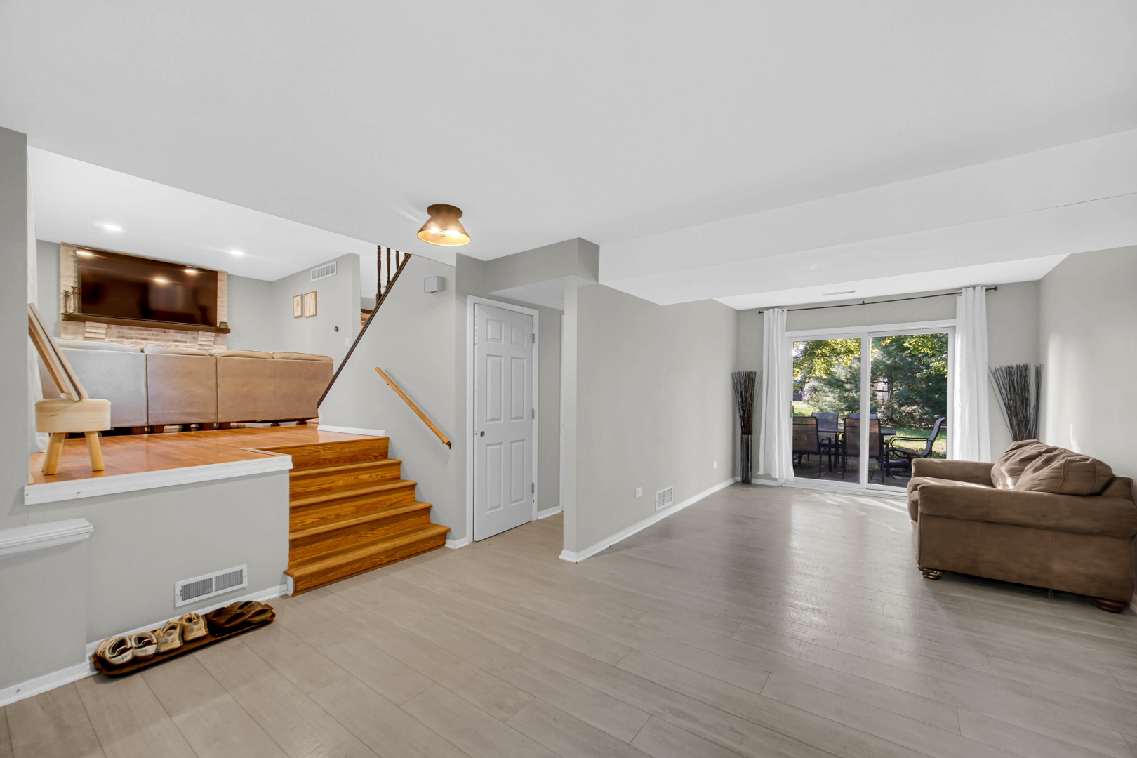 589 Arthur Drive Cary, IL 60013 - Photo 4 of 22