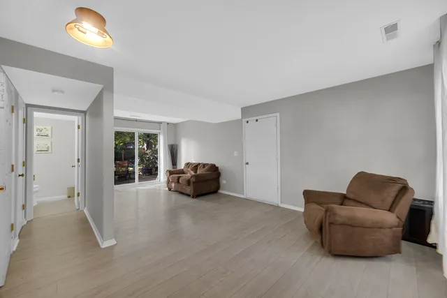 $360,000 | 589 Arthur Drive, Cary, IL 60013