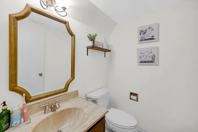 $360,000 | 589 Arthur Drive, Cary, IL 60013