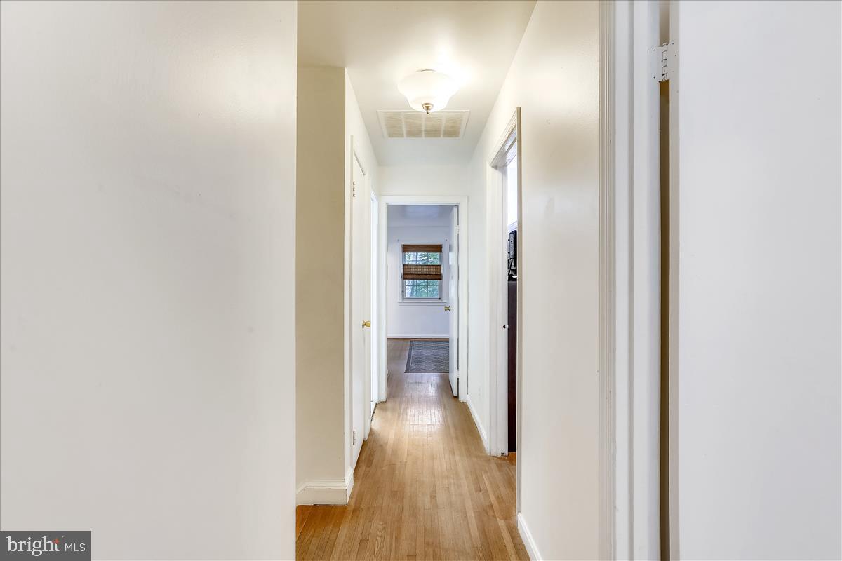 11405 Duryea Drive Potomac, MD 20854 - Photo 23 of 72