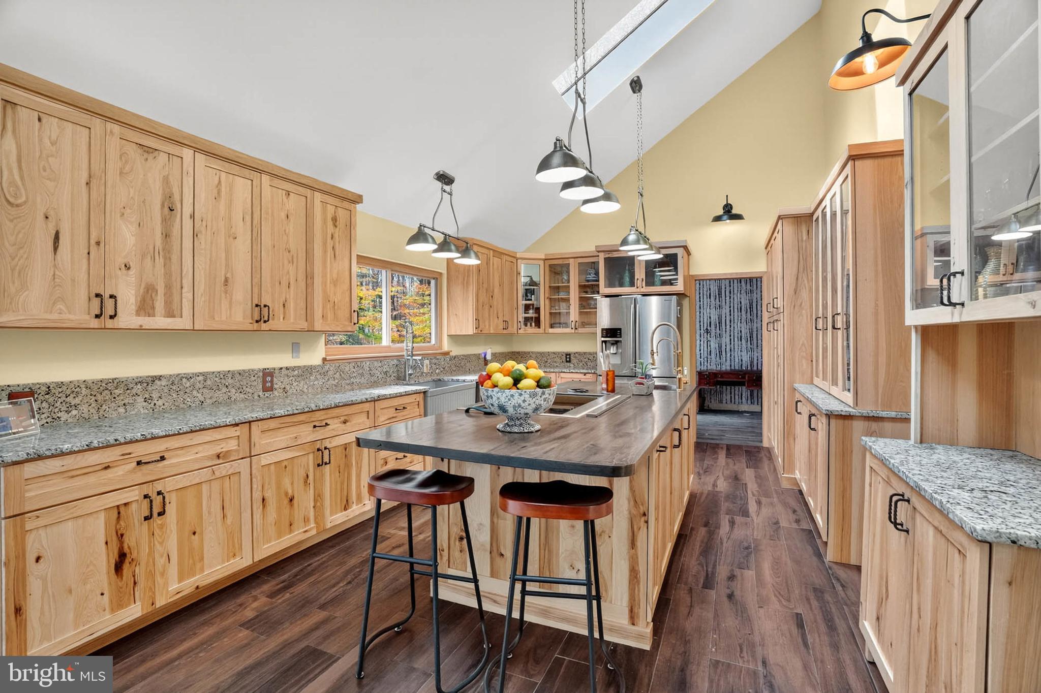 7033 Mink Hollow Road Highland, MD 20777 - Photo 17 of 79 Oversized island