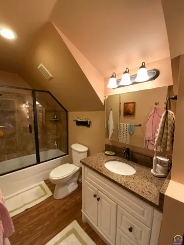 $169,777 | 5700 Southwest Foxcroft Circle North, Topeka, KS 66614