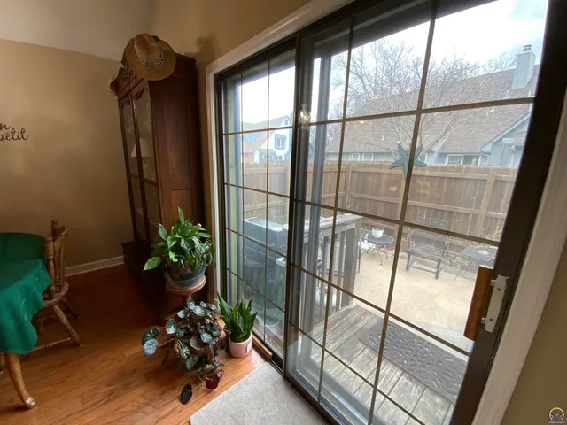 $169,777 | 5700 Southwest Foxcroft Circle North, Topeka, KS 66614