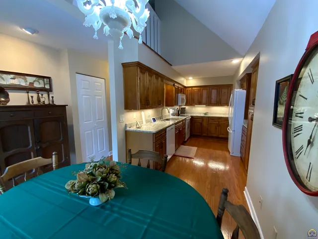 $169,777 | 5700 Southwest Foxcroft Circle North, Topeka, KS 66614