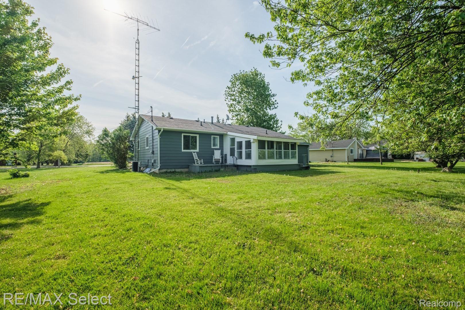 2095 North Morrish Road Flushing, MI 48433 - Photo 24 of 26 DSCF6822-HDR.jpg