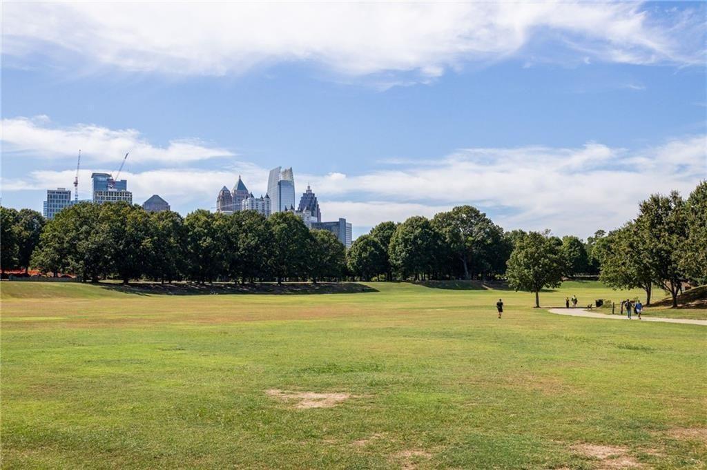 722 Lakeview Avenue Northeast, Unit A Atlanta, GA 30308 - Photo 41 of 48 a view of a tennis court