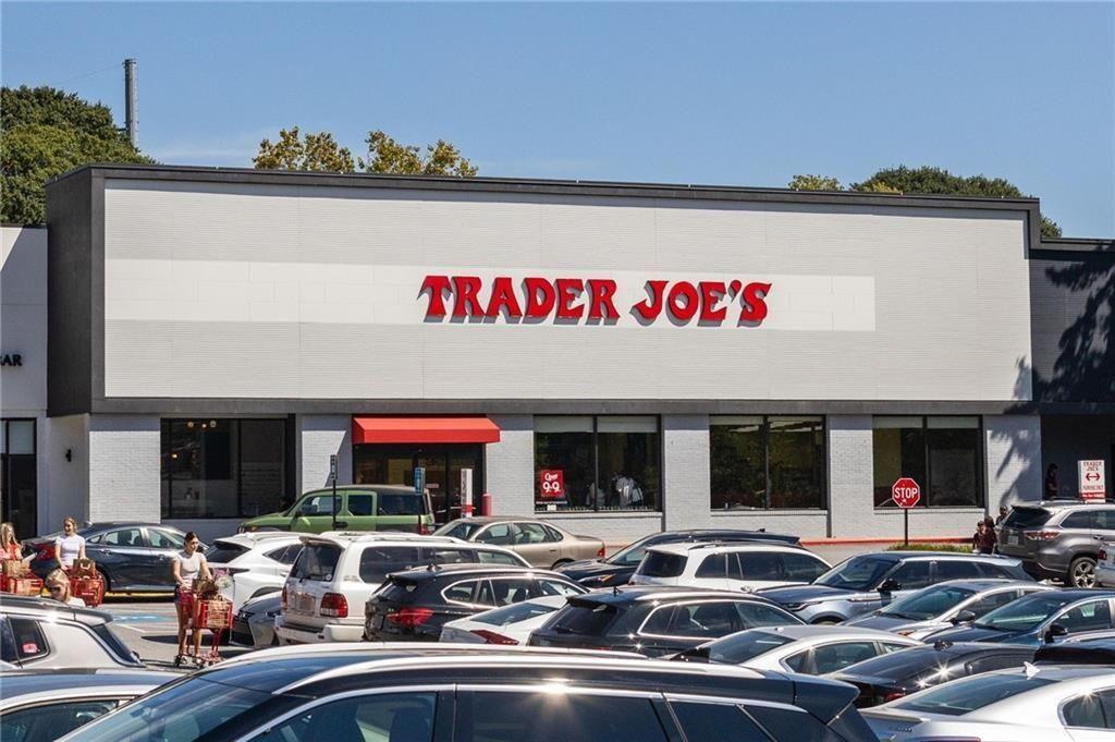 722 Lakeview Avenue Northeast, Unit A Atlanta, GA 30308 - Photo 44 of 48 a group of cars parked in front of building