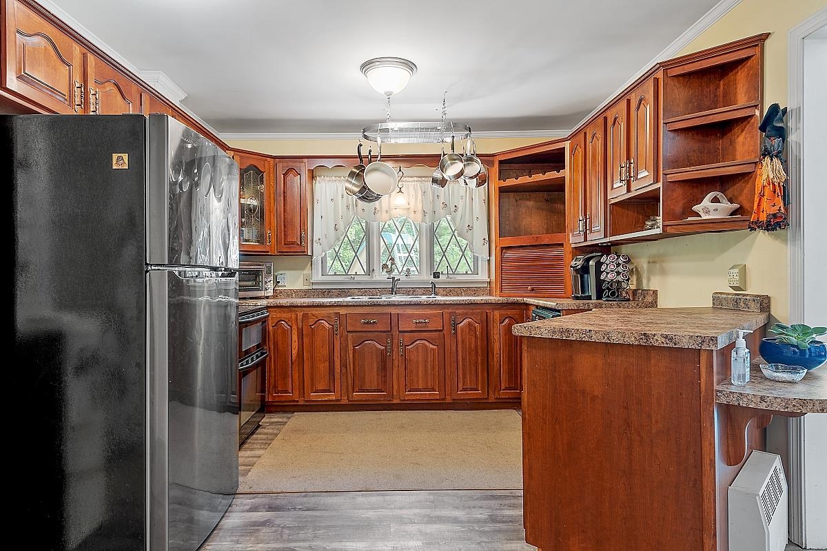 81 Autumn Street Rochester, NH 03868 - Photo 4 of 23