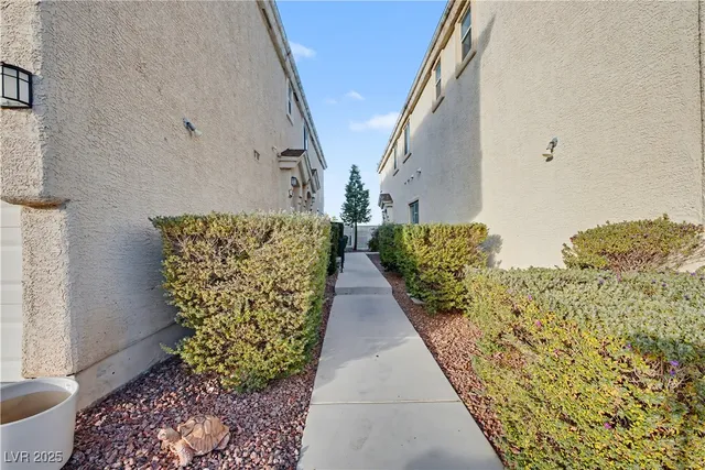 $316,800 | 8866 Duncan Barrel Avenue, Unit 102, Las Vegas, NV 89178