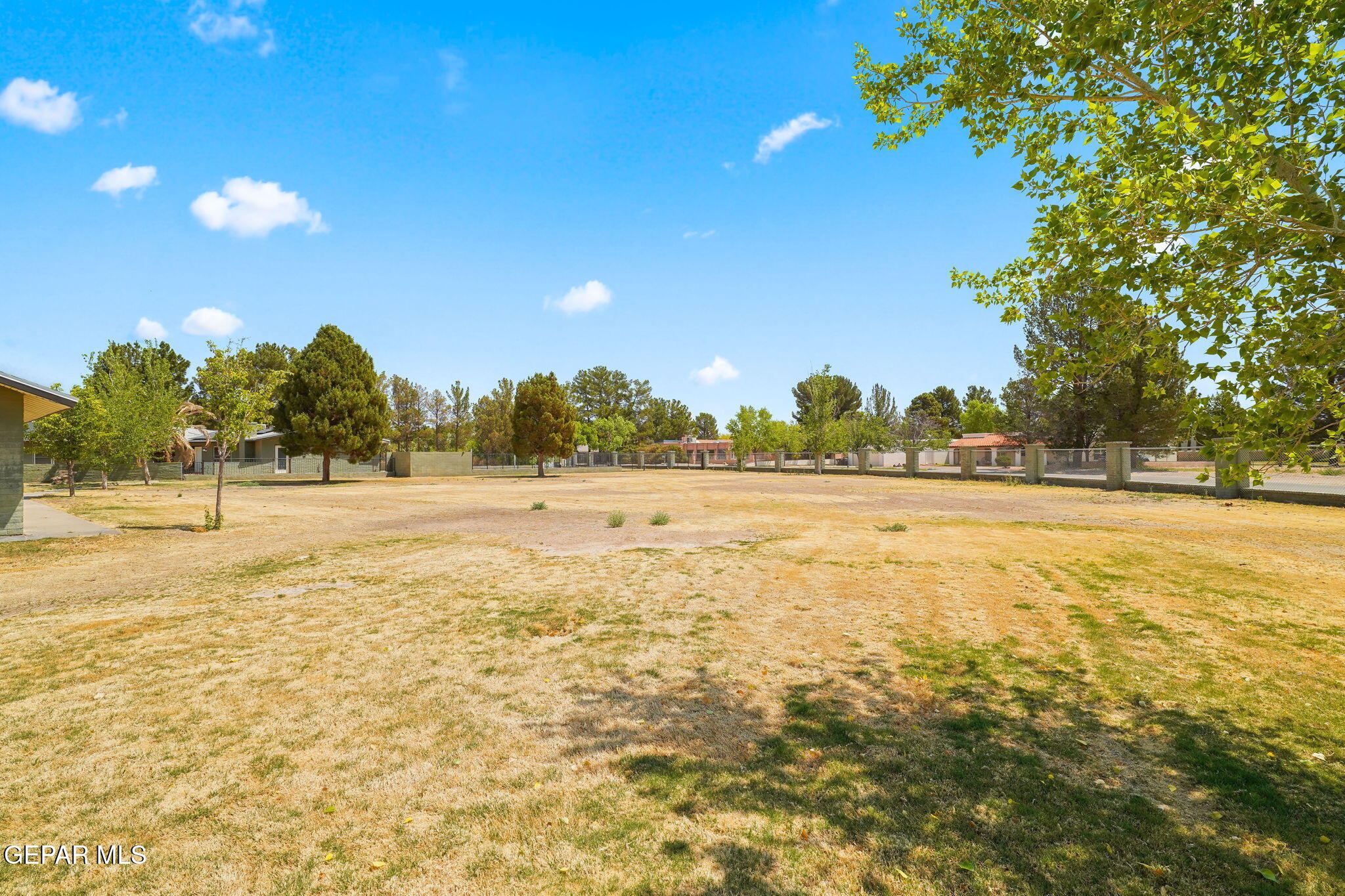 5300 Crawford Road Santa Teresa, NM 88008 - Photo 20 of 87 a view of an ocean and a yard