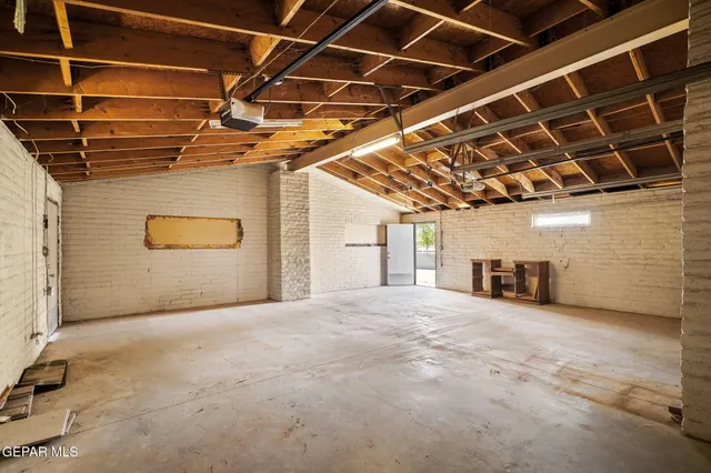 $549,950 | 5300 Crawford Road, Santa Teresa, NM 88008