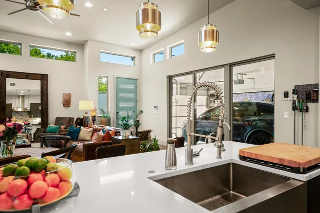 $5,400 | 3005 East Martin Luther King Jr Boulevard, Austin, TX 78702