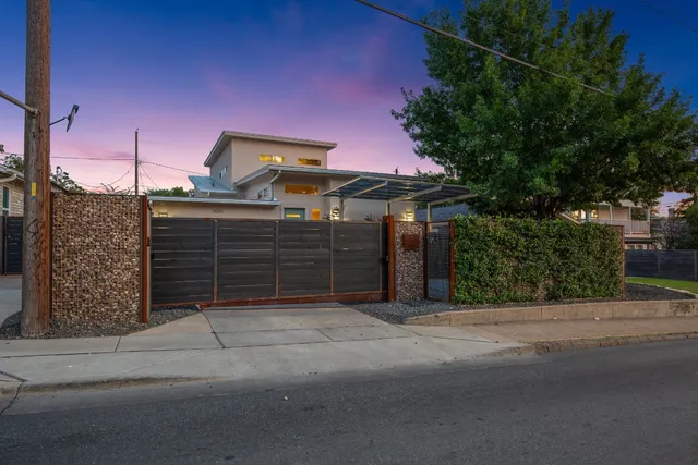 a view of a house with a garage