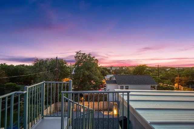 $5,400 | 3005 East Martin Luther King Jr Boulevard, Austin, TX 78702