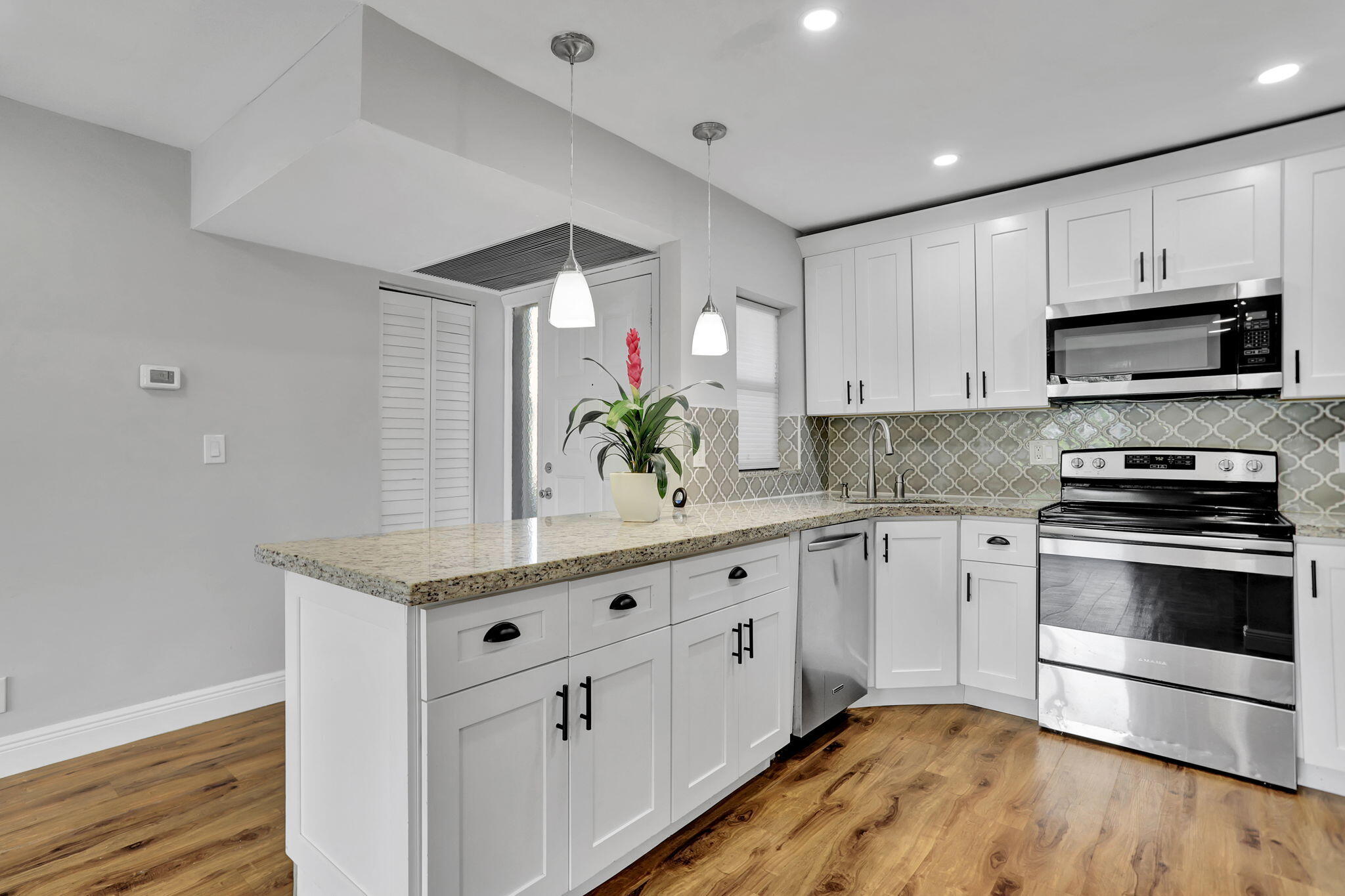 4771 Northwest 22nd Street, Unit 42121 Coconut Creek, FL 33063 - Photo 9 of 27 9-web-or-mls-001L4070