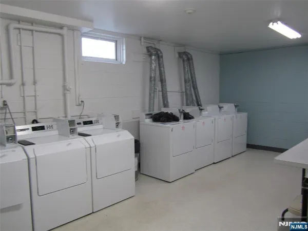 $1,895 | 360 Knickerbocker Road, Unit 28, Dumont, NJ 07628