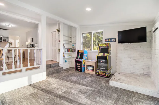 $399,000 | 620 North Lakeshore Drive, Ludington, MI 49431