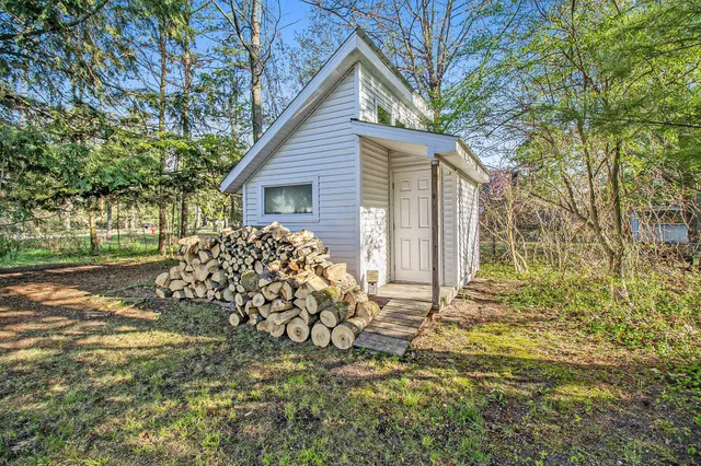 $399,000 | 620 North Lakeshore Drive, Ludington, MI 49431