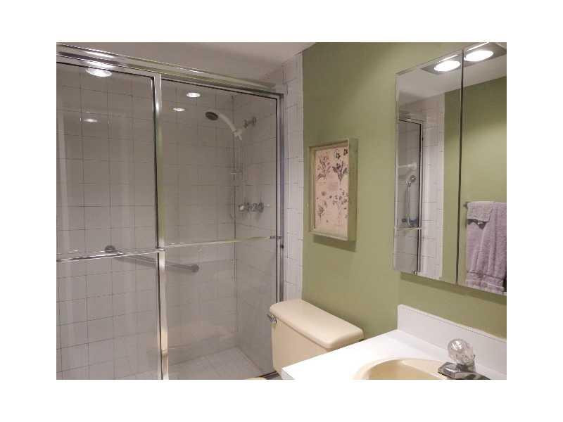 2600 South Course Drive, Unit 503 Pompano Beach, FL 33069 - Photo 18 of 18 Bathroom