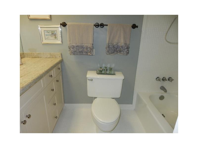 2600 South Course Drive, Unit 503 Pompano Beach, FL 33069 - Photo 7 of 18 Bathroom Master