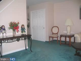 12327 Wyndom Road Philadelphia, PA 19154 - Photo 3 of 5