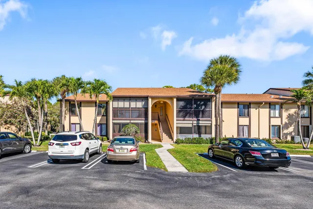 $249,900 | 821 Sky Pine Way, Unit A1, Greenacres, FL 33415