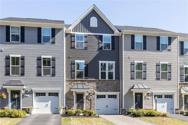 $2,300 | 463 Dogwood Lane, McDonald, PA 15057