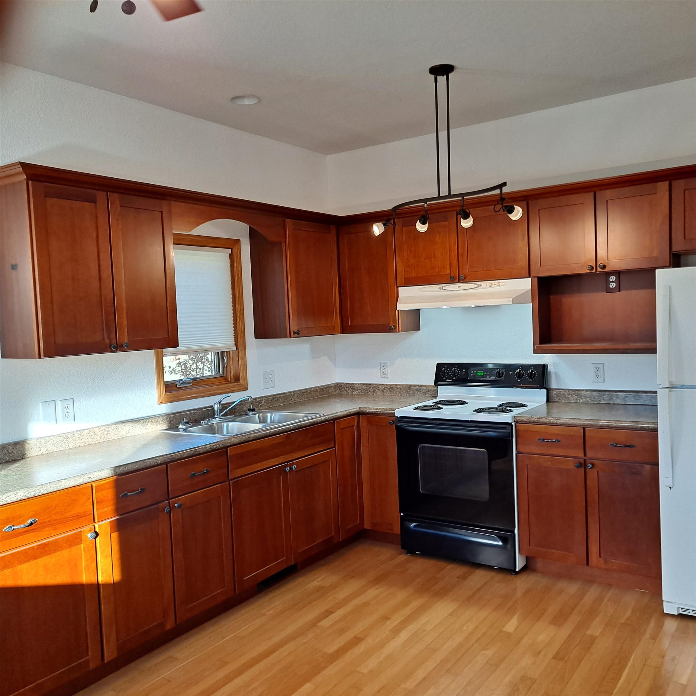 139 South Main Street Stoddard, WI 54658 - Photo 4 of 30