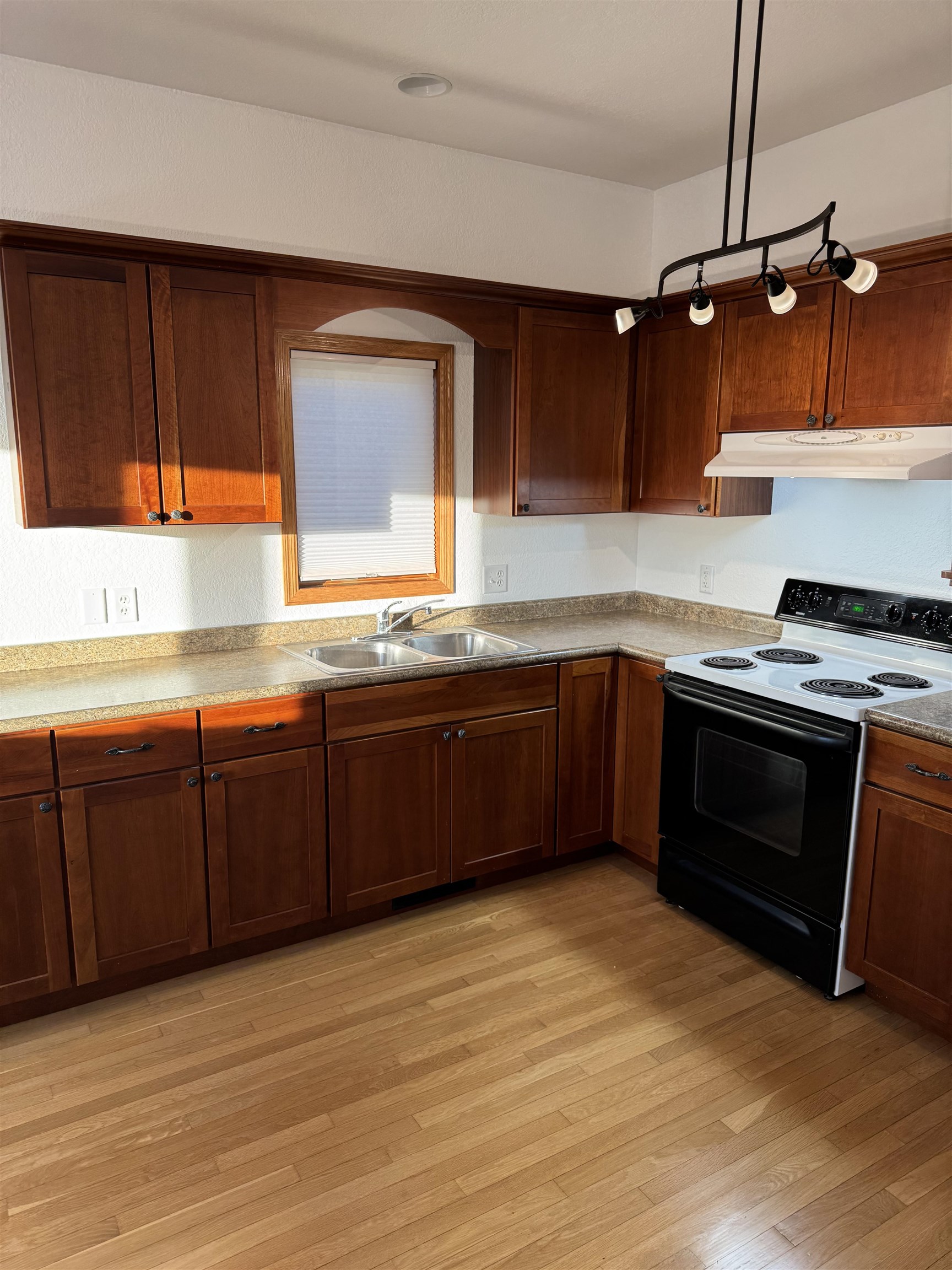 139 South Main Street Stoddard, WI 54658 - Photo 5 of 30