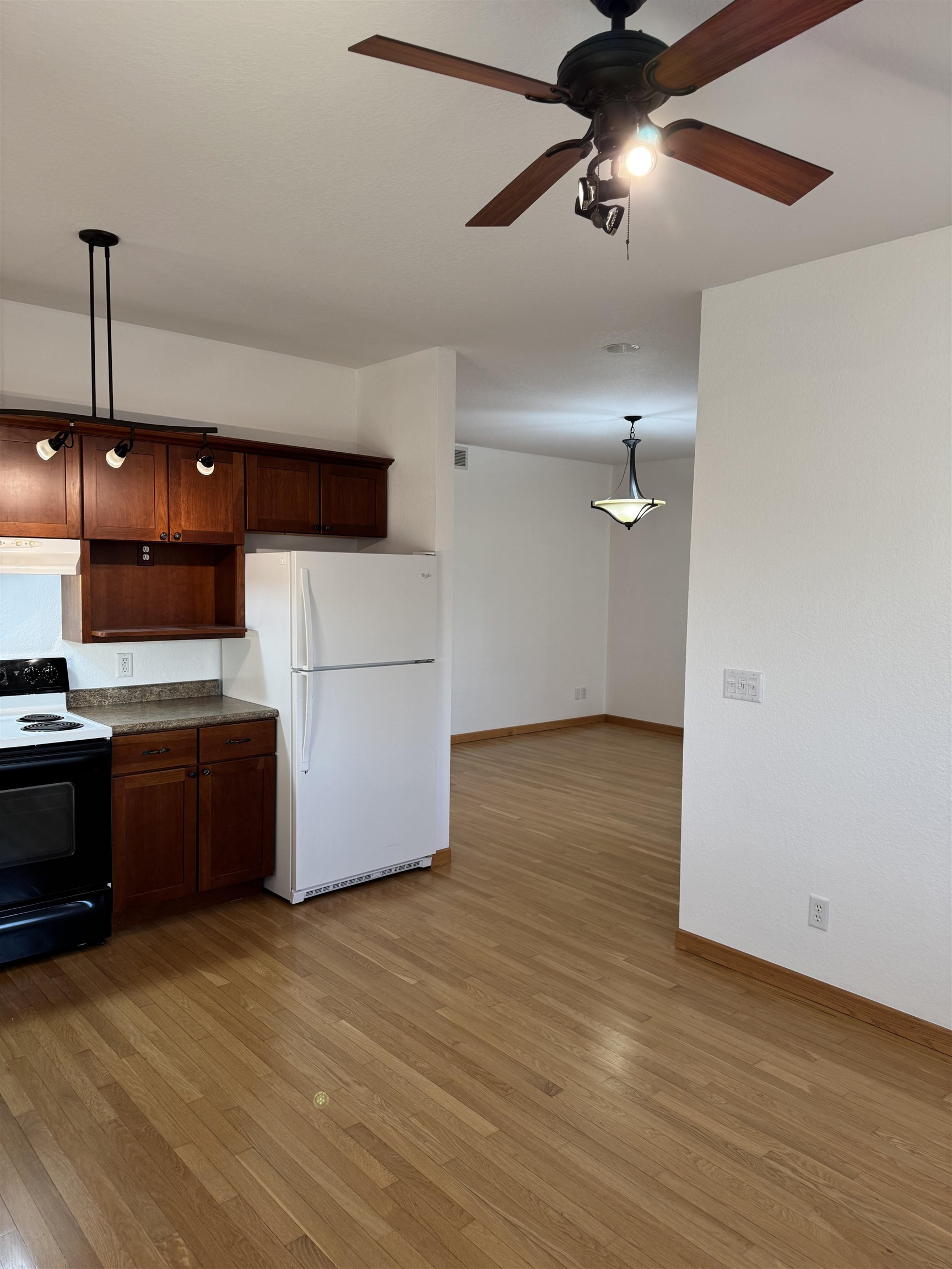 139 South Main Street Stoddard, WI 54658 - Photo 6 of 30