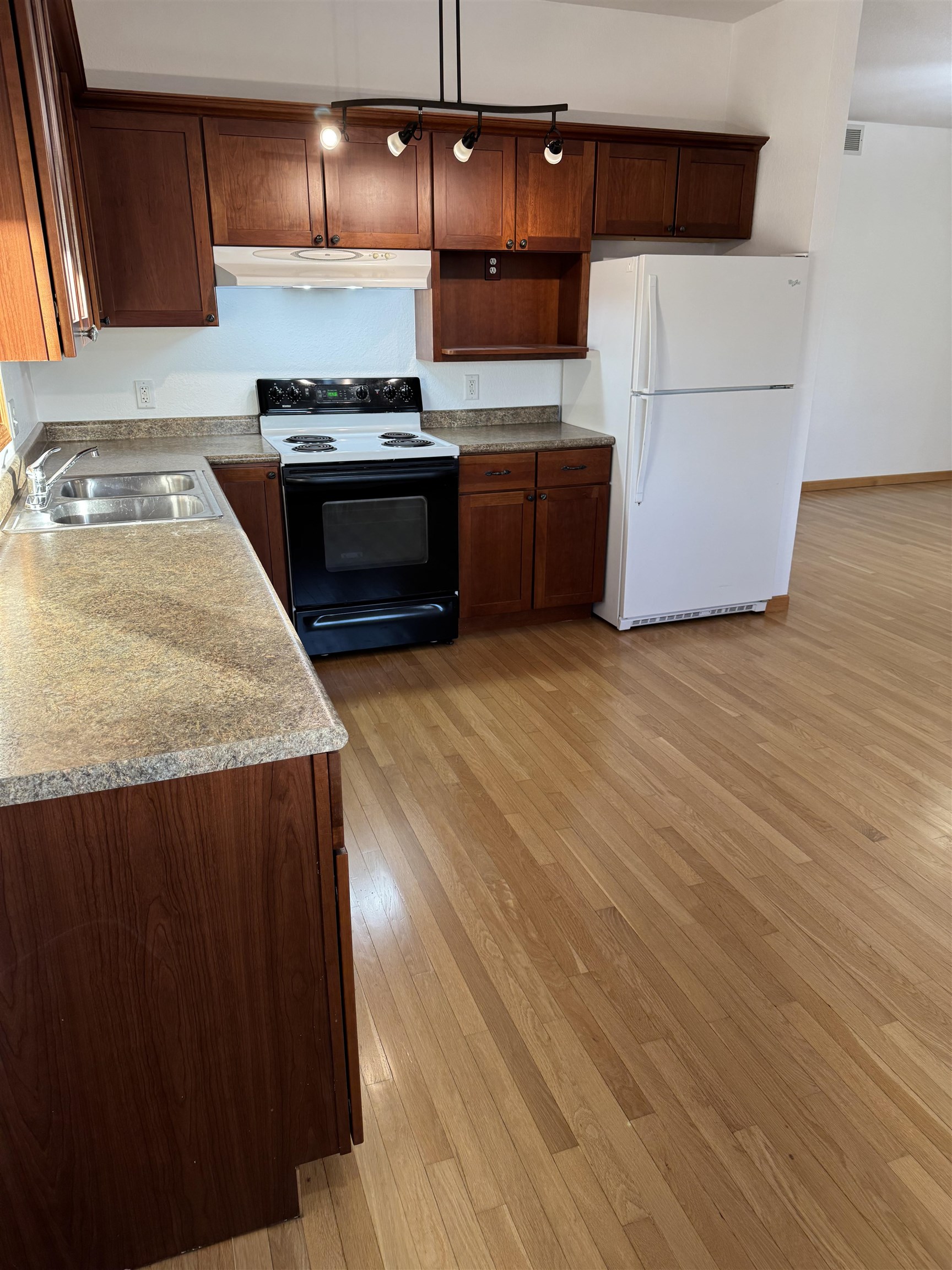 139 South Main Street Stoddard, WI 54658 - Photo 7 of 30