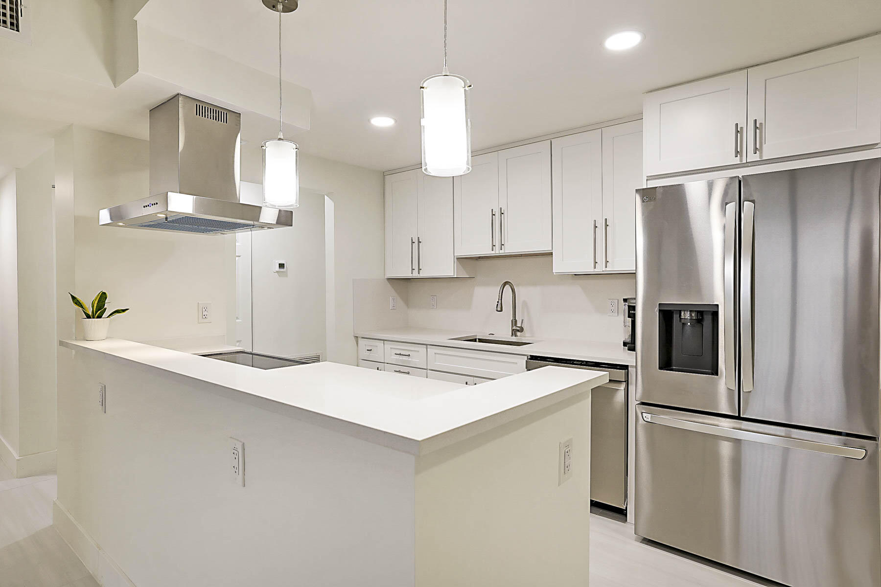 2121 North Ocean Boulevard, Unit 806W Boca Raton, FL 33431 - Photo 11 of 63 Newer kitchen