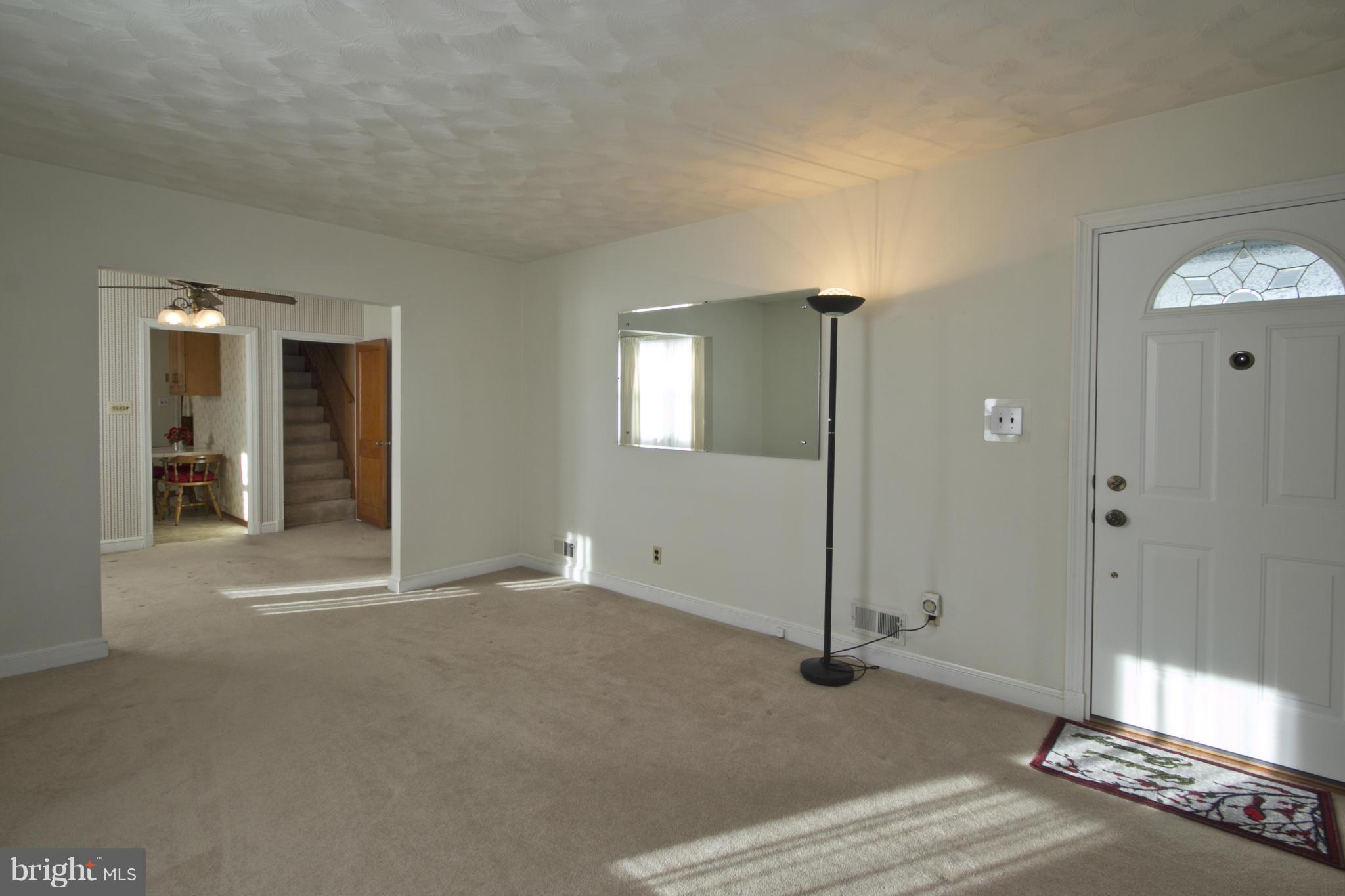 403 Charles Road Linthicum, MD 21090 - Photo 8 of 29 Living Room