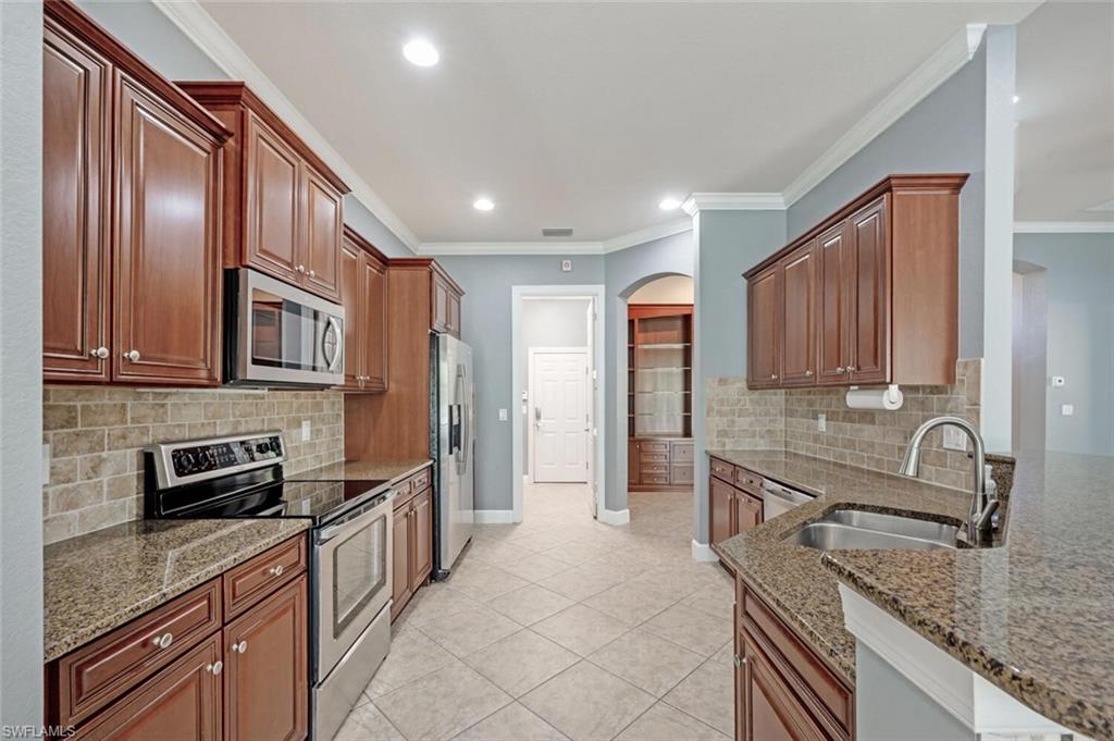 11279 Lithgow Lane Fort Myers, FL 33913 - Photo 3 of 40