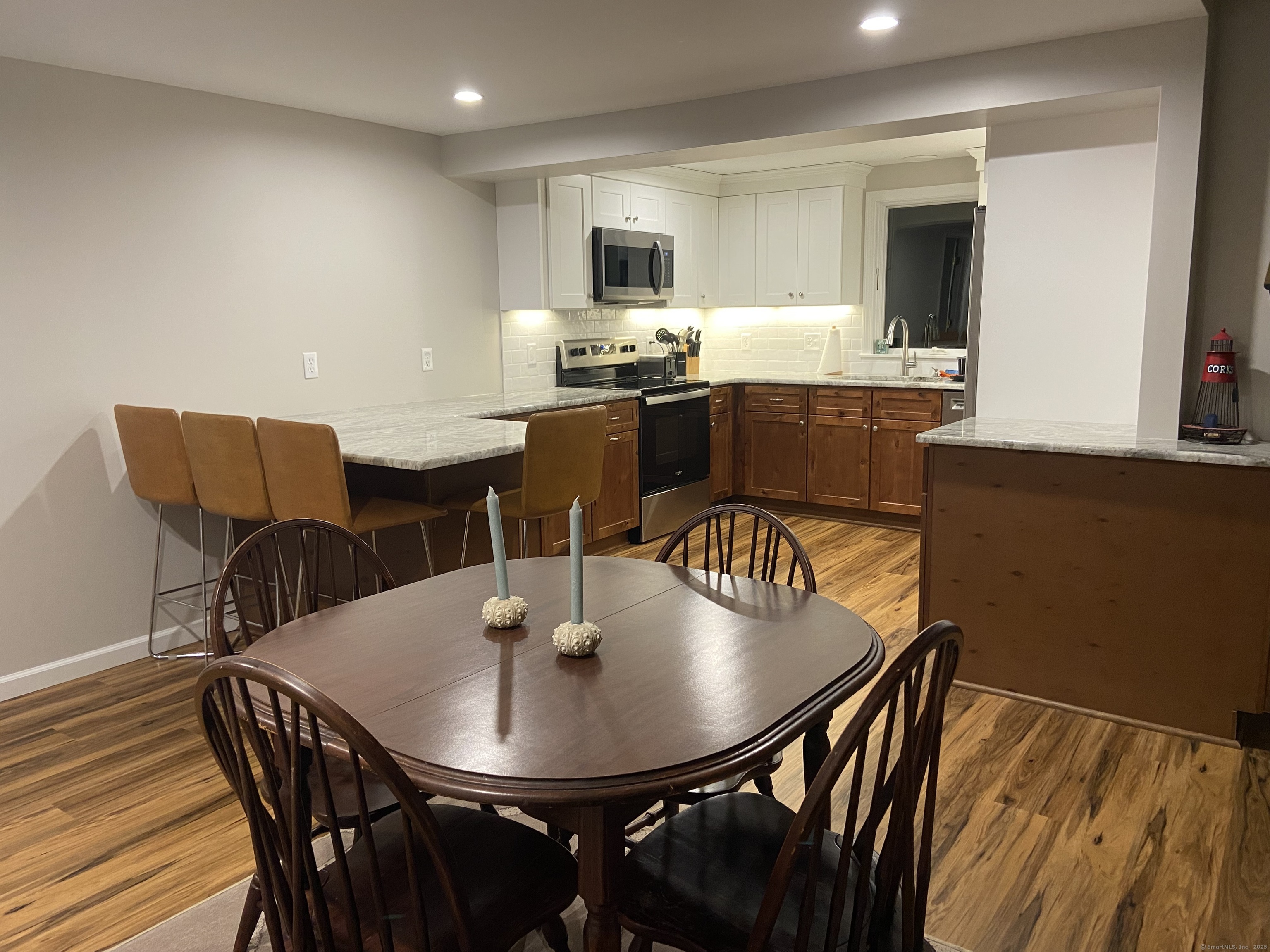 142 Old Black Point Road East Lyme, CT 06357 - Photo 6 of 12