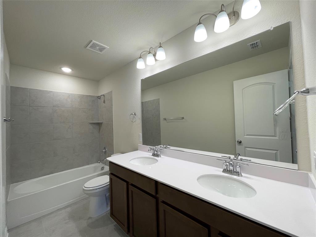 1805 Nelson Street Anna, TX 75409 - Photo 29 of 38 Bathroom 3 (upstairs)
