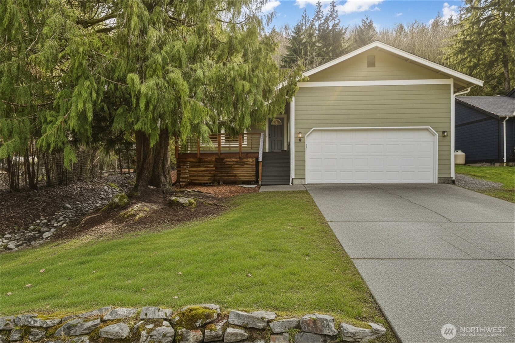 9 Sunnyside Lane Bellingham, WA 98229 - Photo 1 of 39 a front view of a house with garden