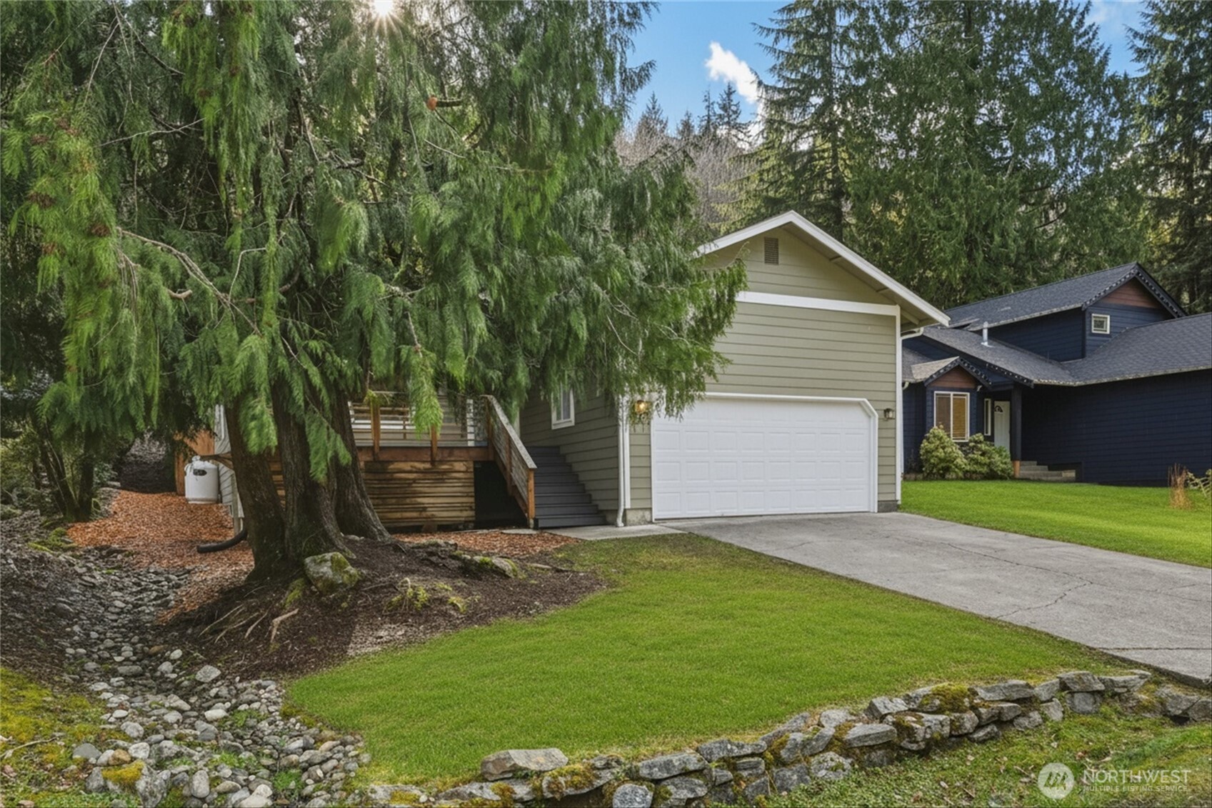 9 Sunnyside Lane Bellingham, WA 98229 - Photo 31 of 39 a front view of house with yard and green space