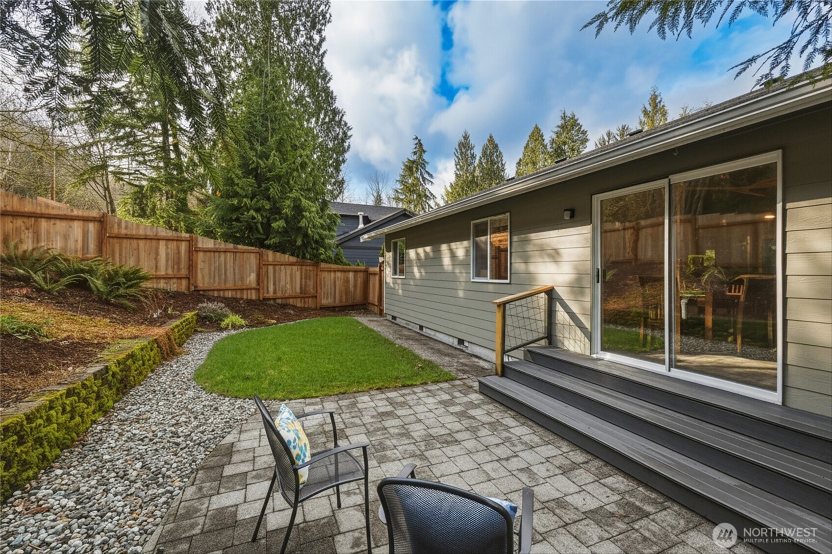 9 Sunnyside Lane Bellingham, WA 98229 - Photo 35 of 39 a porch with seating space