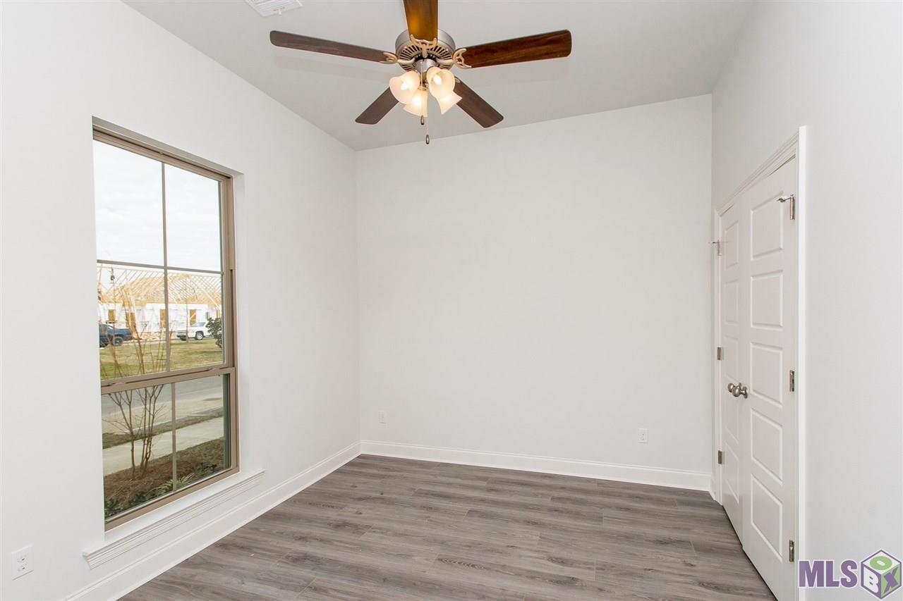 1461 Partierre Lane Baton Rouge, LA 70820 - Photo 17 of 26 Gallery Image 17