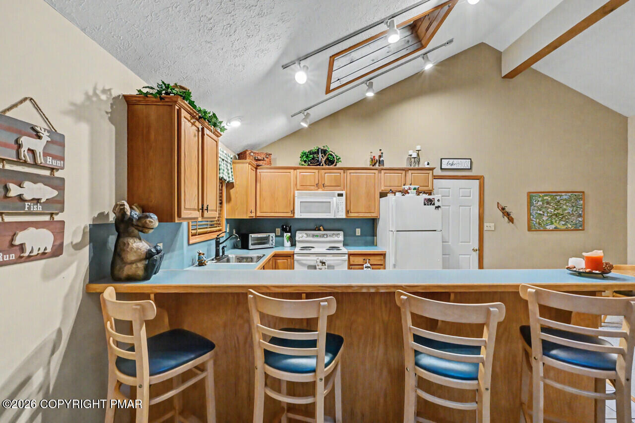 5522 Fox Run Road Pocono Pines, PA 18350 - Photo 10 of 28 Kitchen