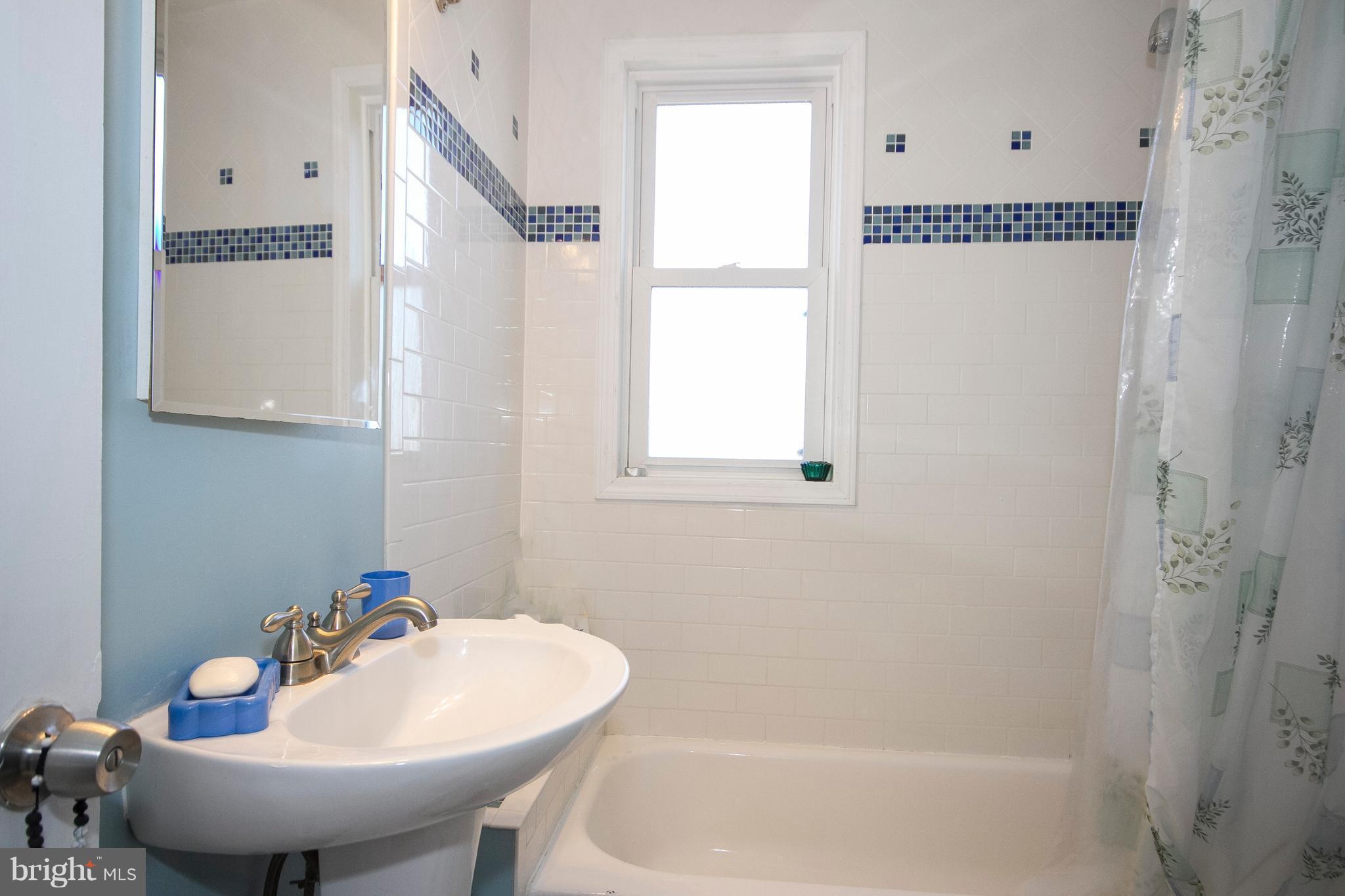 518 Chalcot Square Baltimore, MD 21221 - Photo 11 of 19 Bath