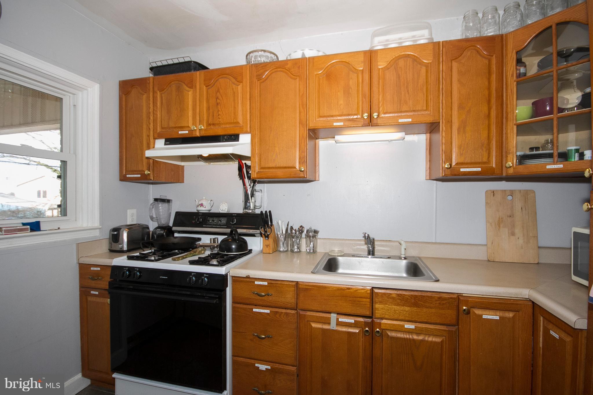 518 Chalcot Square Baltimore, MD 21221 - Photo 7 of 19 Kitchen
