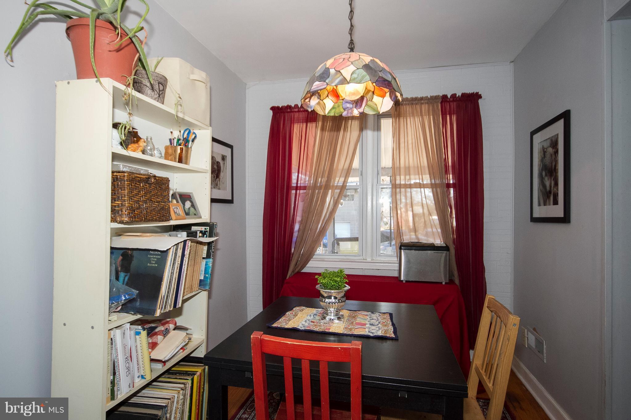 518 Chalcot Square Baltimore, MD 21221 - Photo 8 of 19 Dining Room