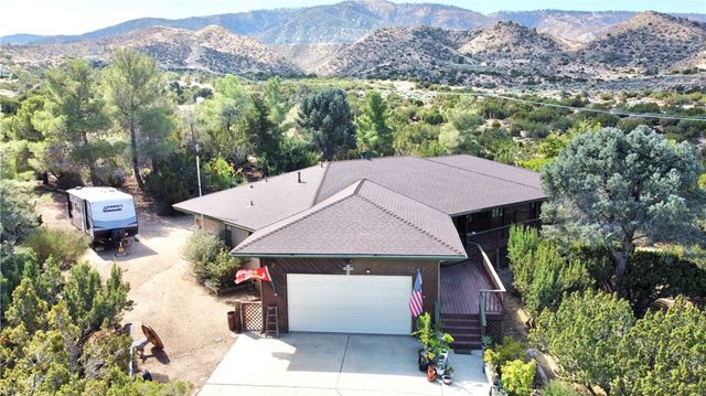 $475,000 | 945 Nielson Road, Pinon Hills, CA 92372